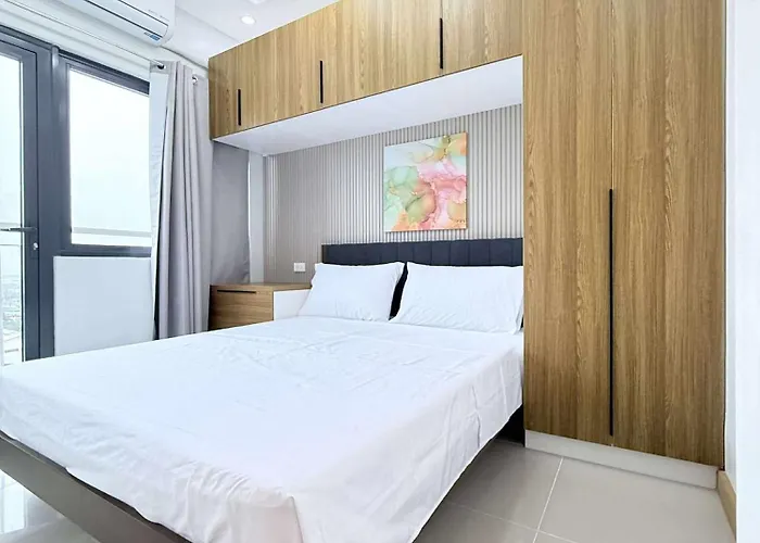 2br Near Naia Fully Furnished Bloom Tower B 公寓